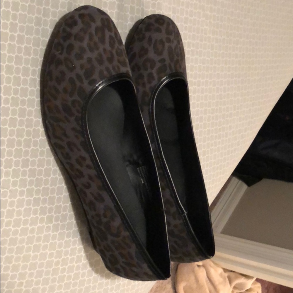 Leopard print wedges size 10